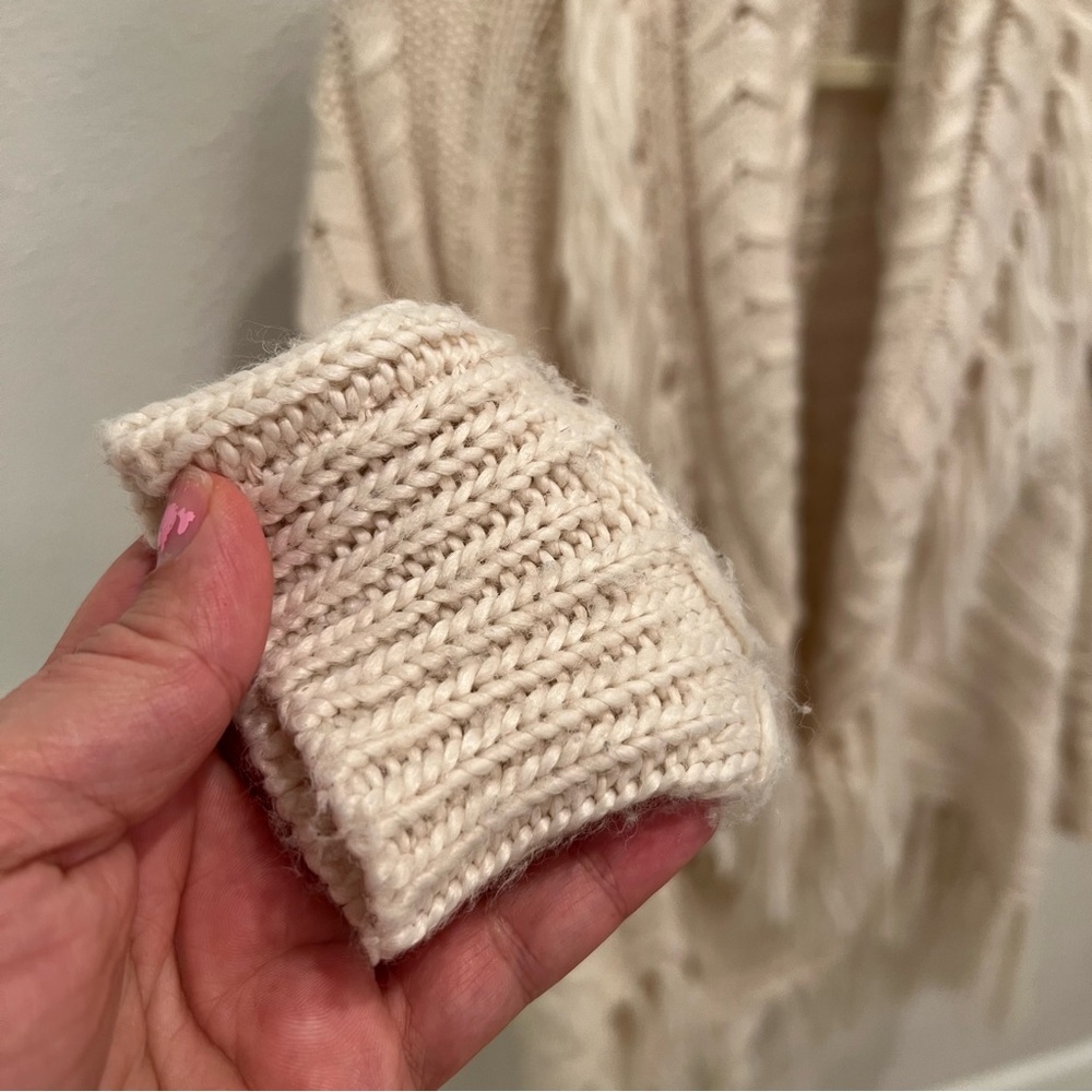 BB DAKOTA Cable Knit Fringe Cardigan - Picture 4 of 11